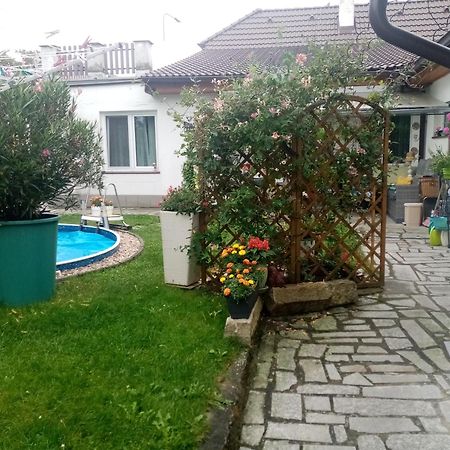 Studio Jindrichuv Hradec Exterior foto