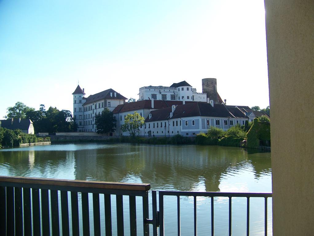 Studio Jindrichuv Hradec Exterior foto